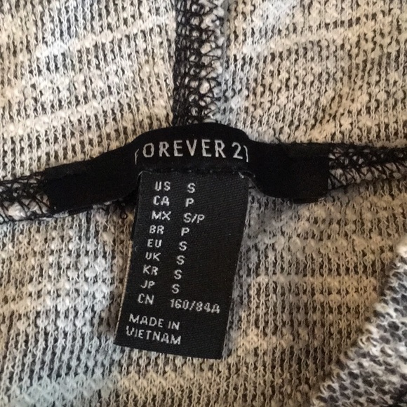 Cozy Fall Sweatshirt! - Picture 3 of 3